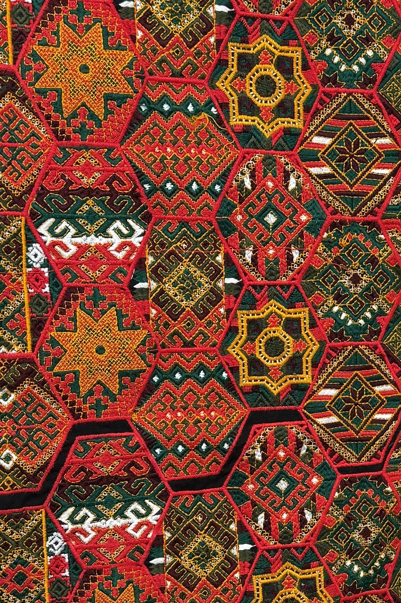 کسب عنوان گلدوز نمونه در سال 1403